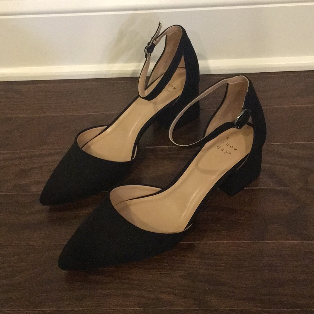 NWOB A New Day Pointy Toe Heels, Black, Size 7.5